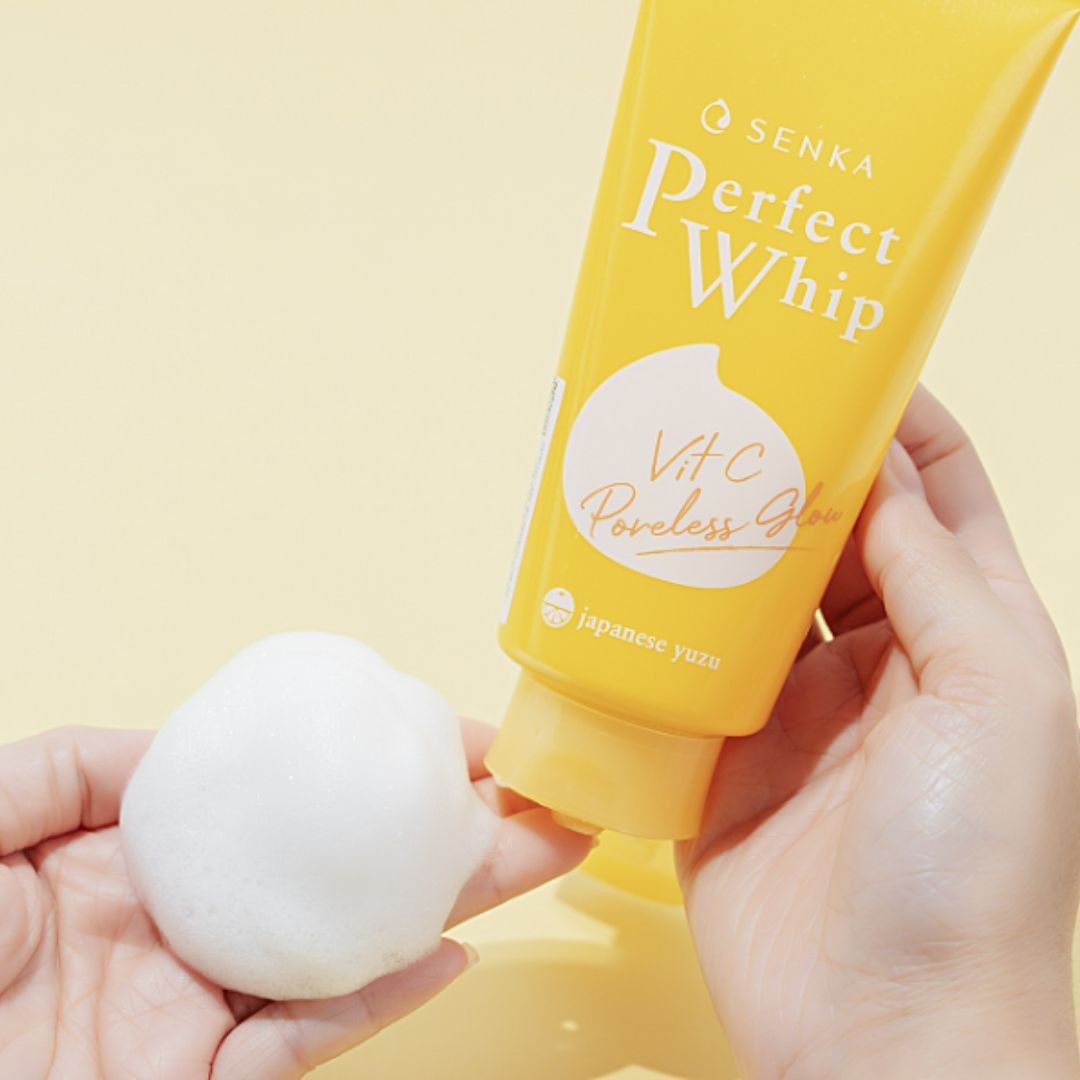 shiseido-senka-perfect-whip-vit-c-poreless-foam